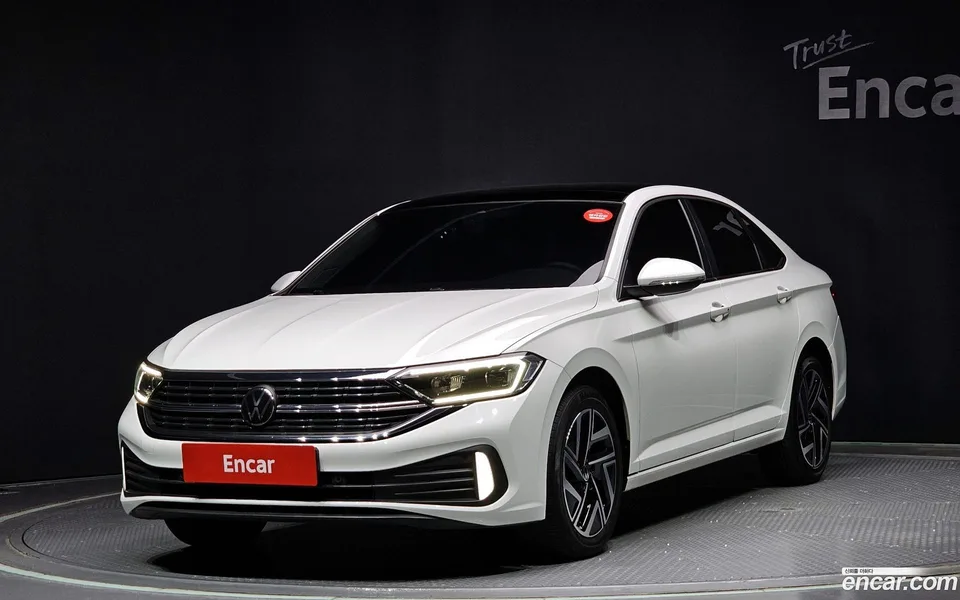 Volkswagen Jetta 1.5 TSI 2023 — фото 1, купить с доставкой в Москву