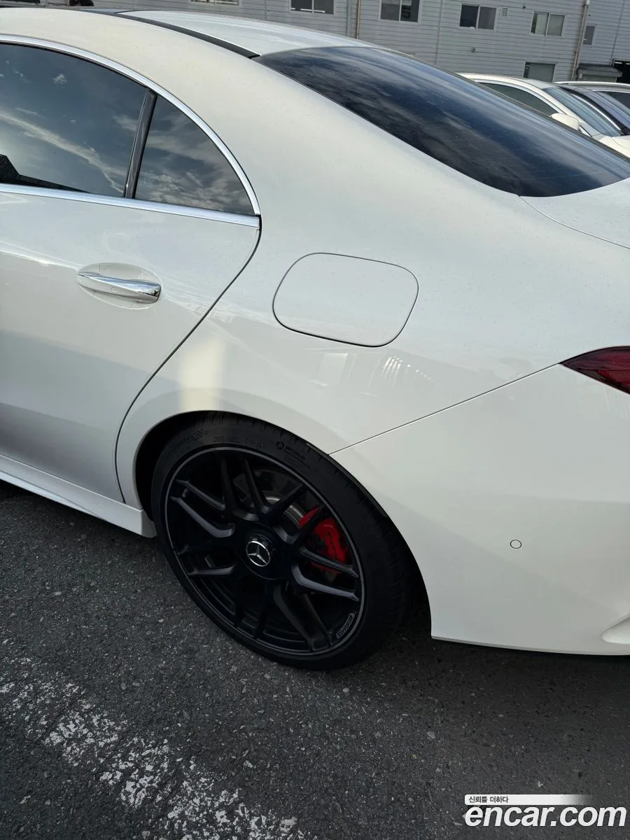 Mercedes-Benz CLA-Class AMG CLA 45 S 4MATIC+ 2023 — миниатюра 3