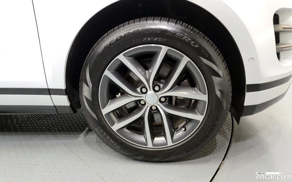 Land Rover Range Rover Evoque P250 SE 2024 — миниатюра 5