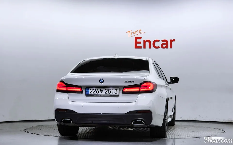 BMW 5 Series 530i M 2023 — миниатюра 4