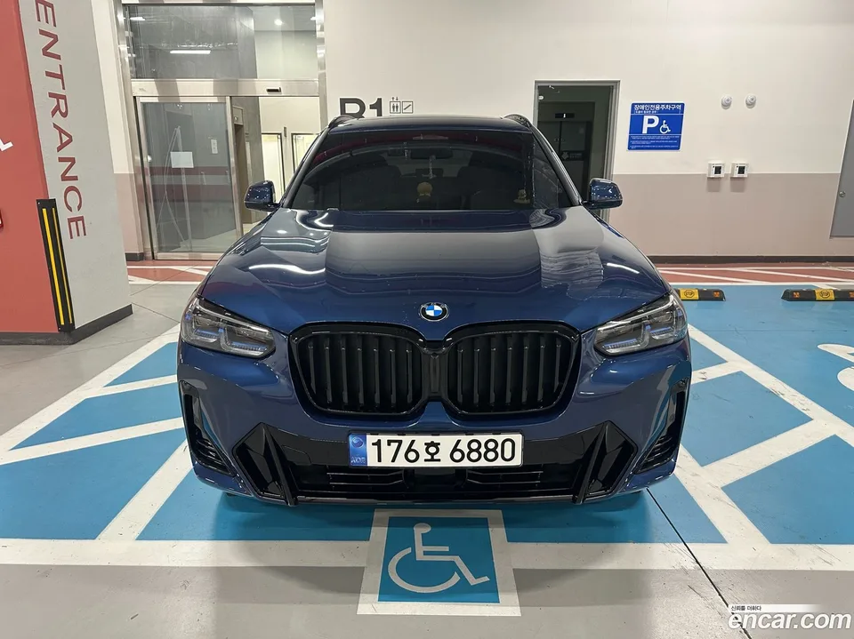 BMW X3 xDrive 20i M 2022 — фото 1, купить с доставкой в Москву