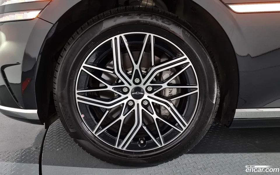 Genesis G90 3.5 2WD 2023 — миниатюра 5