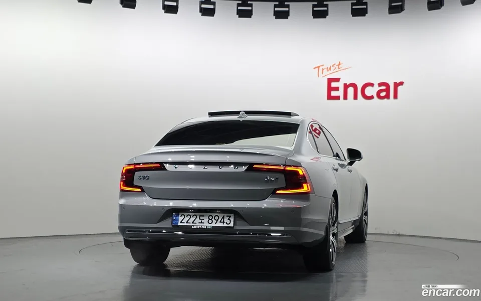 Volvo S90 B6 AWD 2024 — миниатюра 4