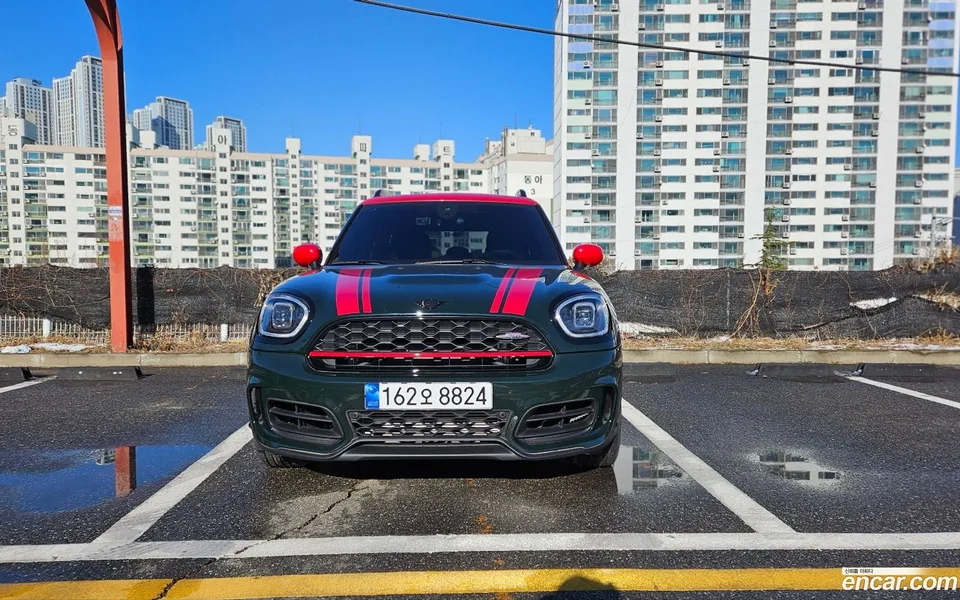 MINI Cooper S Countryman JCW 2023 — миниатюра 2