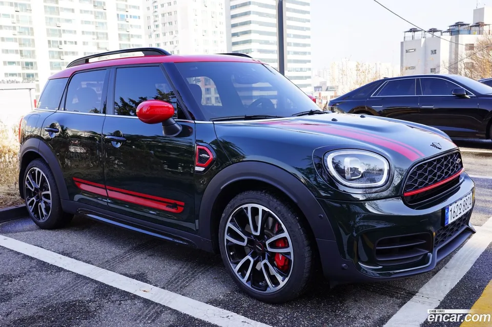 MINI Cooper S Countryman JCW 2023 — миниатюра 3