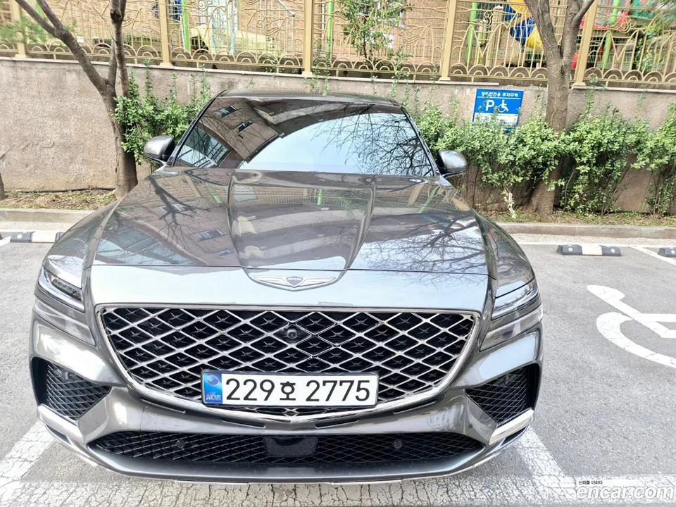Genesis GV80 Coupe 2.5T AWD 2024 — фото 1, купить с доставкой в Москву