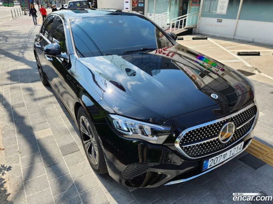 Mercedes-Benz E-Class E200 2025 — миниатюра 2