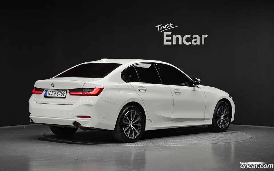 BMW 3 Series 320i 2024 — миниатюра 2