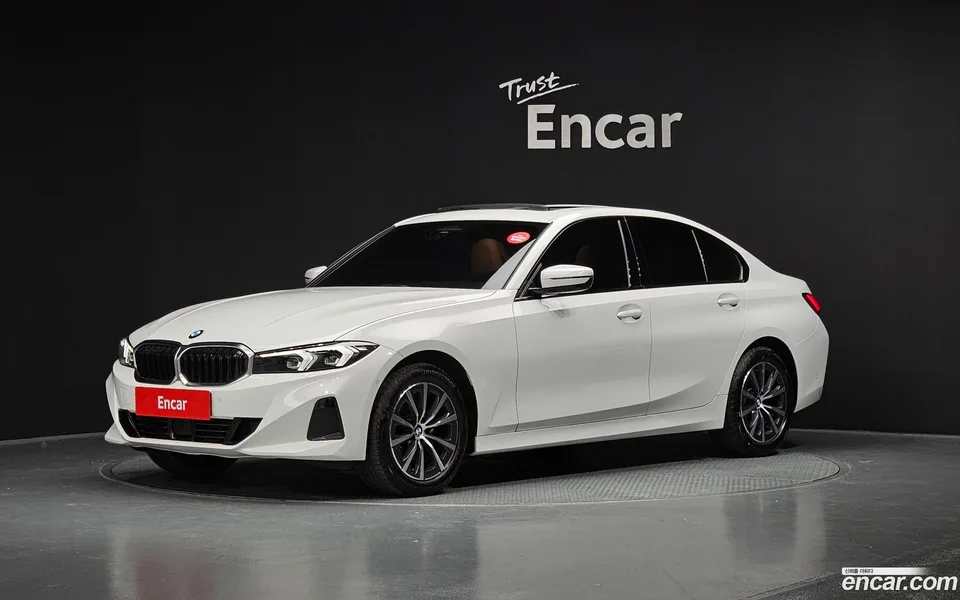 BMW 3 Series 320i 2024 — фото 1, купить с доставкой в Москву