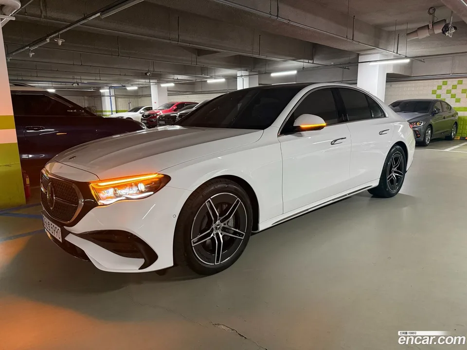 Mercedes-Benz E-Class E300 4MATIC AMG Line 2025 — миниатюра 2