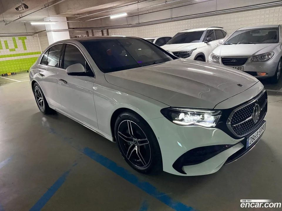 Mercedes-Benz E-Class E300 4MATIC AMG Line 2025 — миниатюра 3