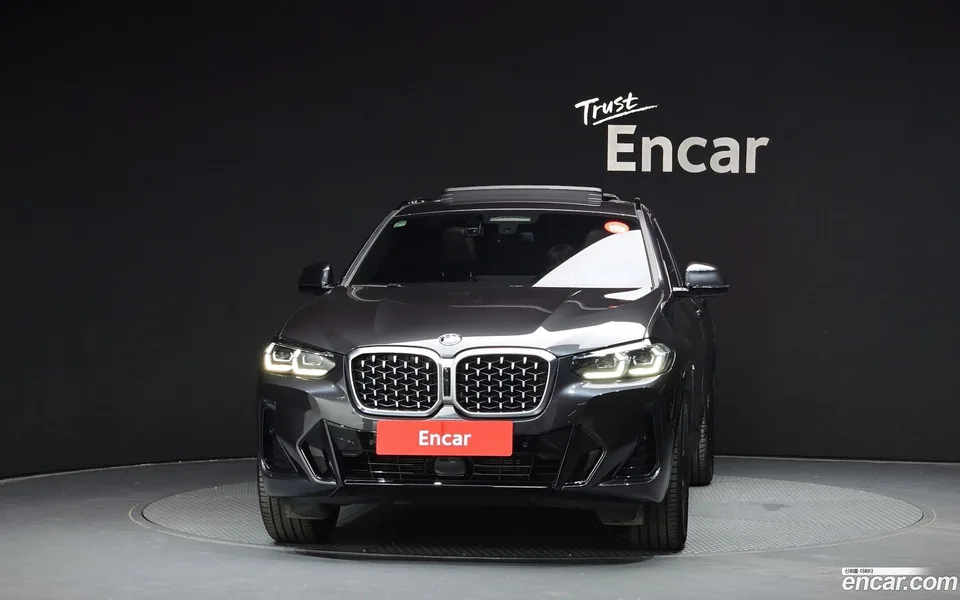 BMW X4 xDrive20i M 2023 — миниатюра 3