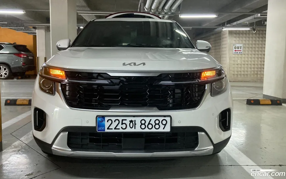 Kia Seltos 1.6 2WD 2025 — фото 1, купить с доставкой в Москву