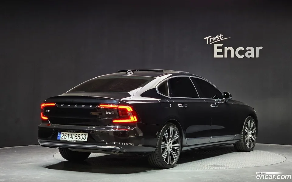 Volvo S90 B6 AWD 2023 — миниатюра 2