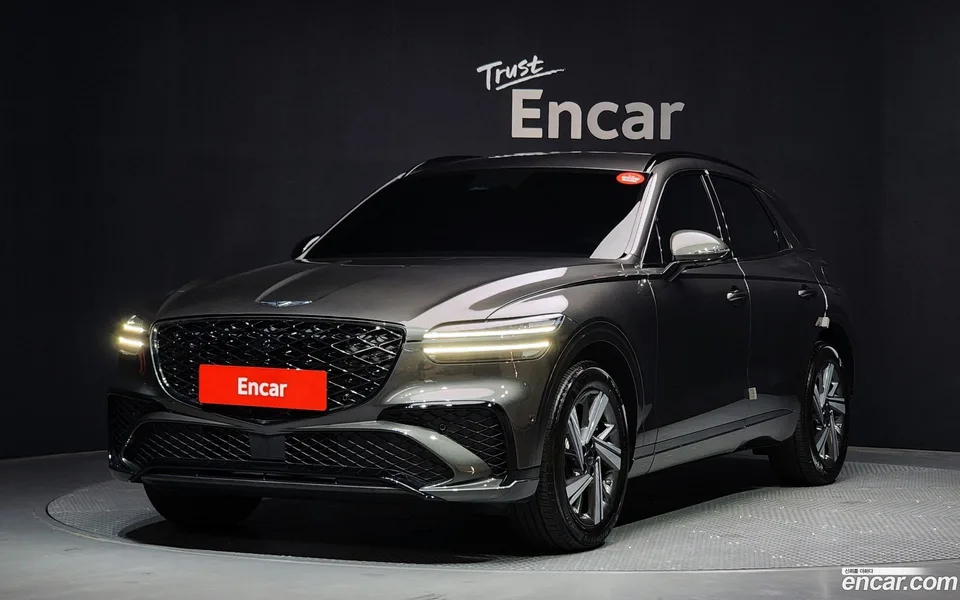 Genesis GV70 2.5T 2WD 2024 — фото 1, купить с доставкой в Москву