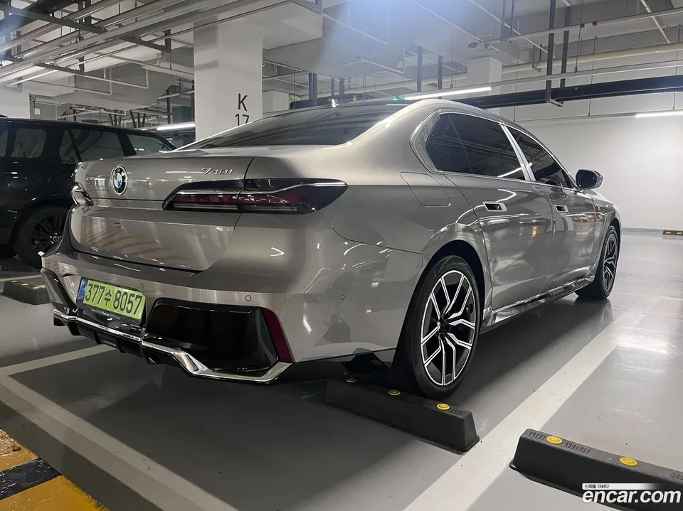 BMW 7 Series 740i xDrive M 2025 — миниатюра 2