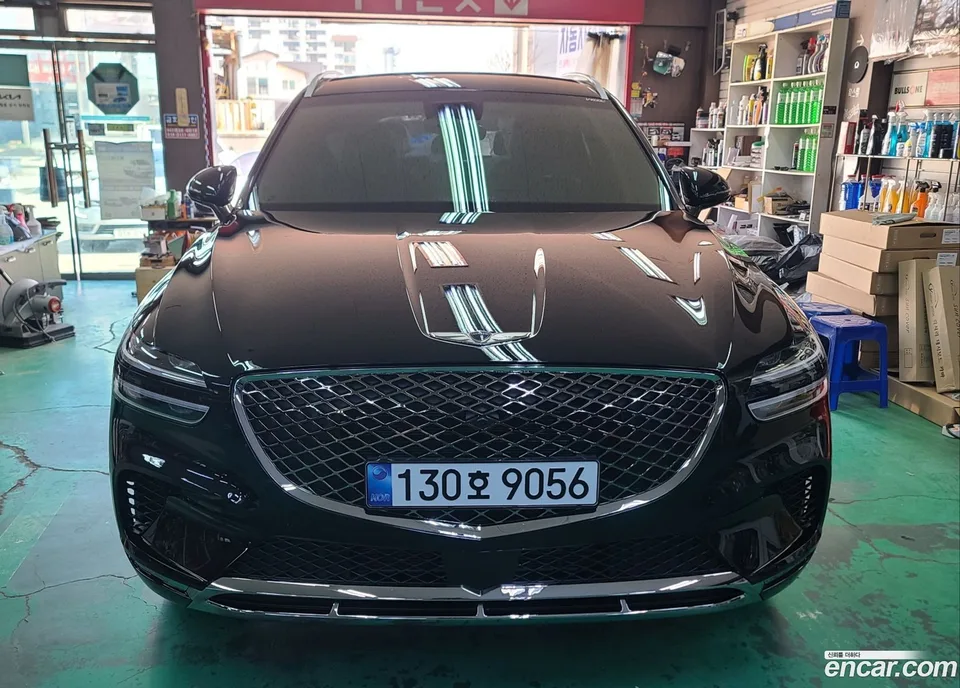 Genesis GV70 2.5T AWD 2024 — фото 1, купить с доставкой в Москву