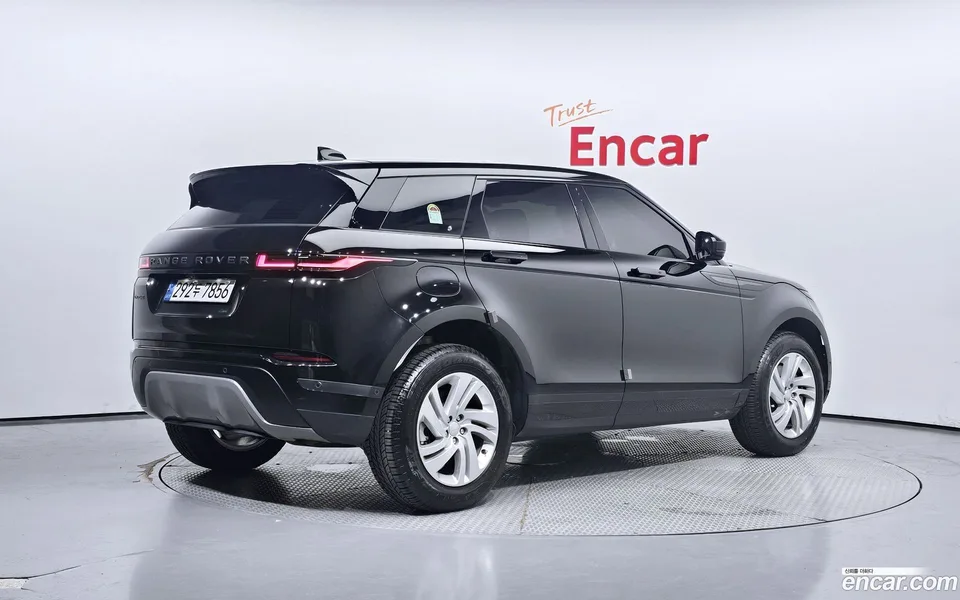 Land Rover Range Rover Evoque P250 S 2024 — миниатюра 2