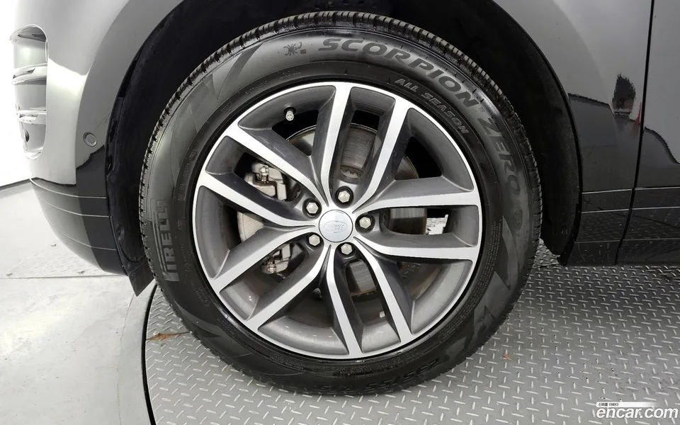 Land Rover Range Rover Evoque P250 SE 2024 — миниатюра 5