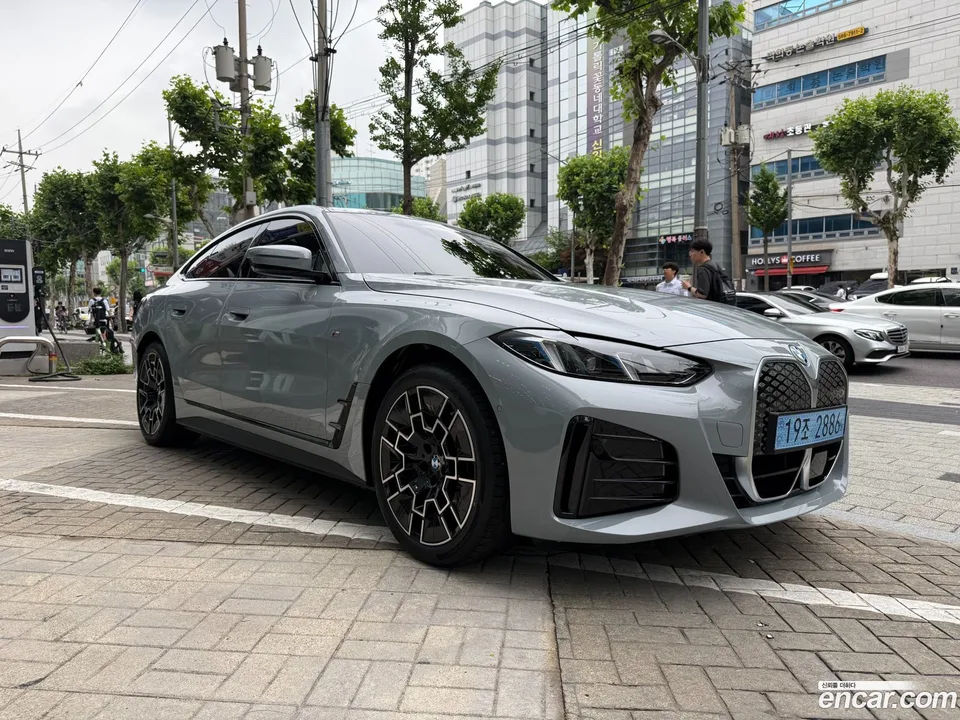 BMW i4 eDrive40 M 2025 — миниатюра 2