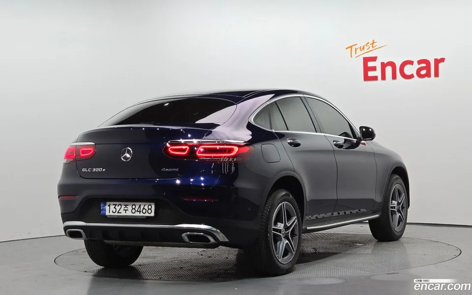 Mercedes-Benz GLC-Class GLC300e 4MATIC 2023 — миниатюра 2