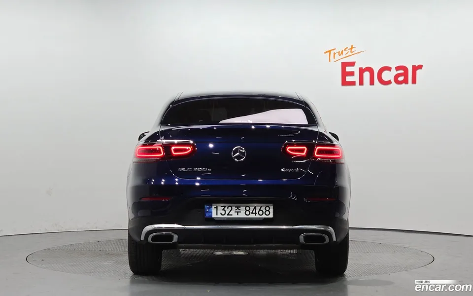 Mercedes-Benz GLC-Class GLC300e 4MATIC 2023 — миниатюра 4
