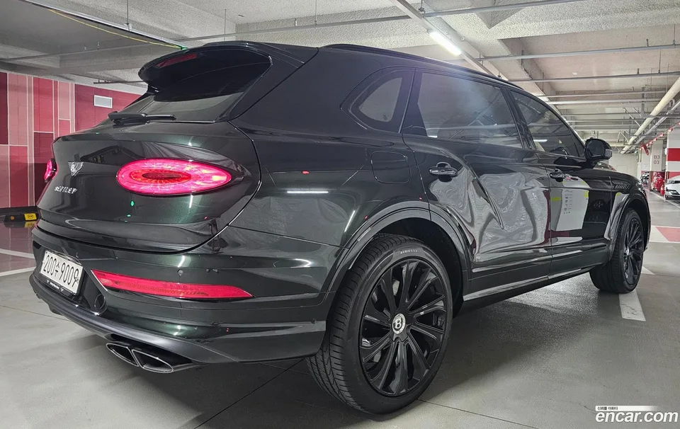 Bentley Bentayga 4.0 V8 EWB 2024 — миниатюра 3