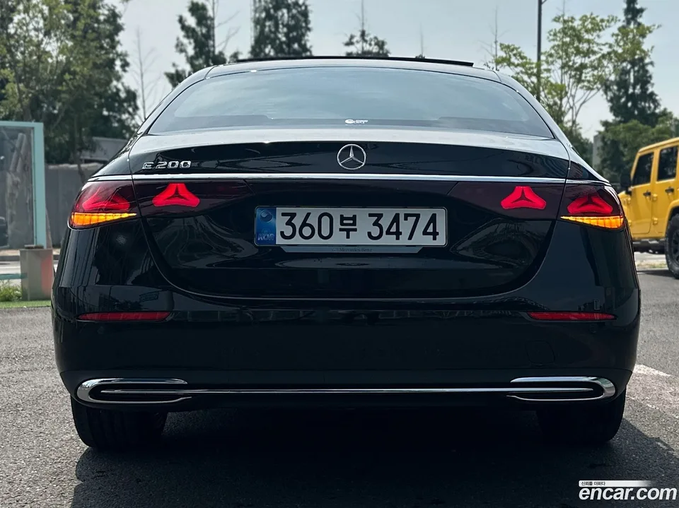 Mercedes-Benz E-Class E200 2025 — миниатюра 2