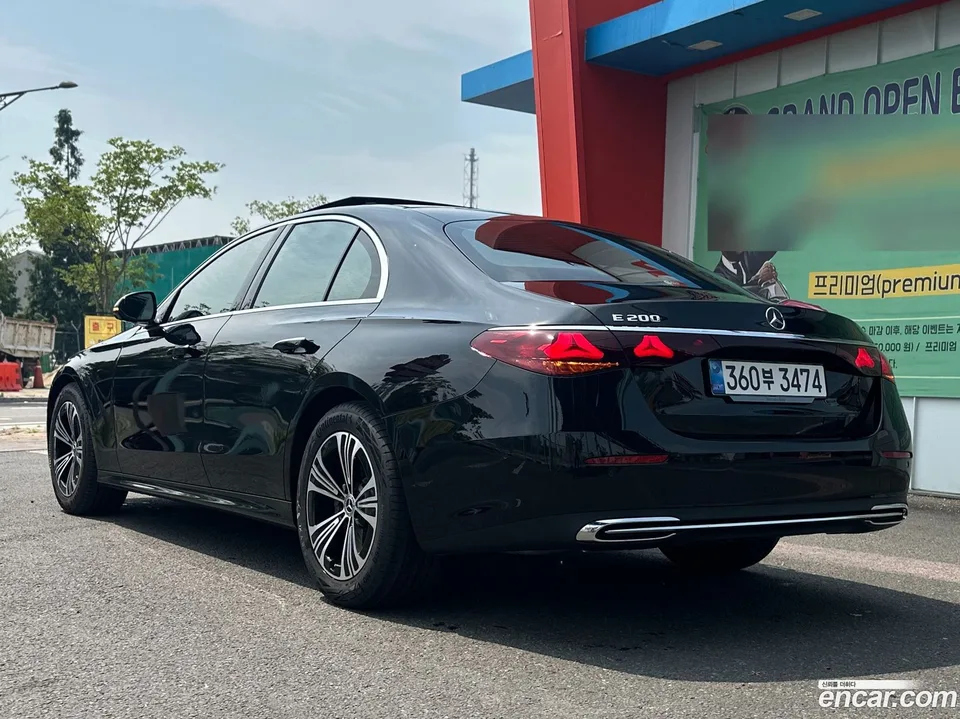 Mercedes-Benz E-Class E200 2025 — миниатюра 5