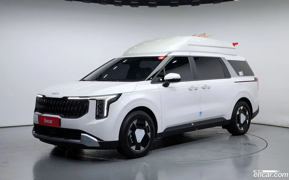 Kia Carnival HEV 9 () 2025 — фото 1, купить с доставкой в Москву