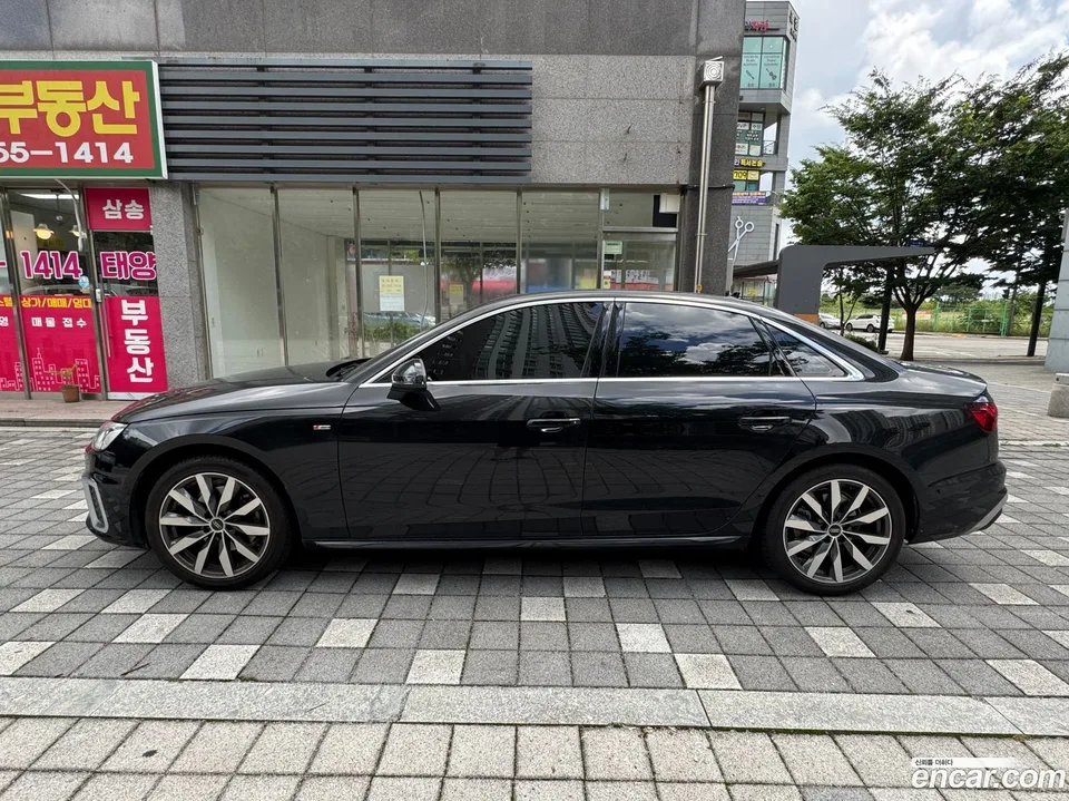 Audi A4 40 TFSI 2023 — миниатюра 5