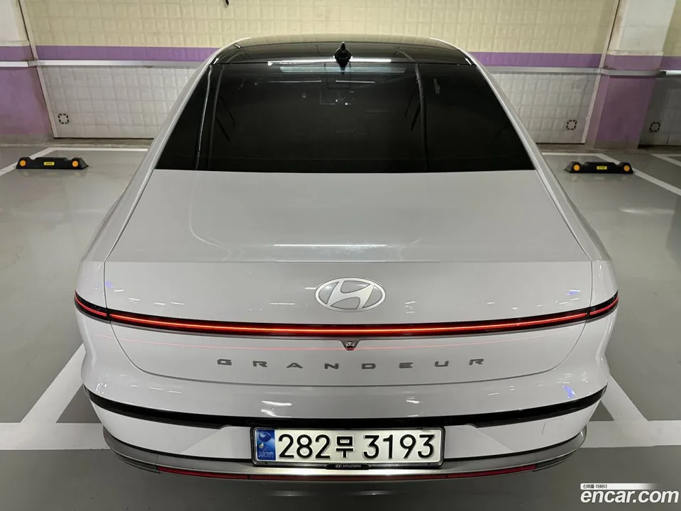 Hyundai Grandeur 2.5 2WD 2023 — миниатюра 2