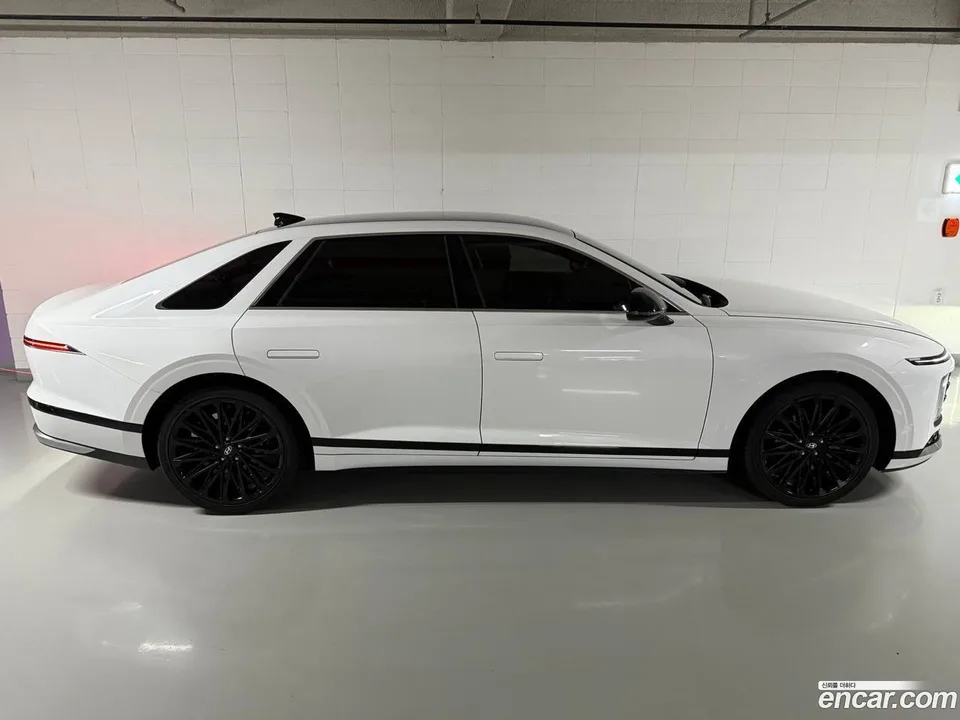 Hyundai Grandeur 2.5 2WD 2023 — миниатюра 4