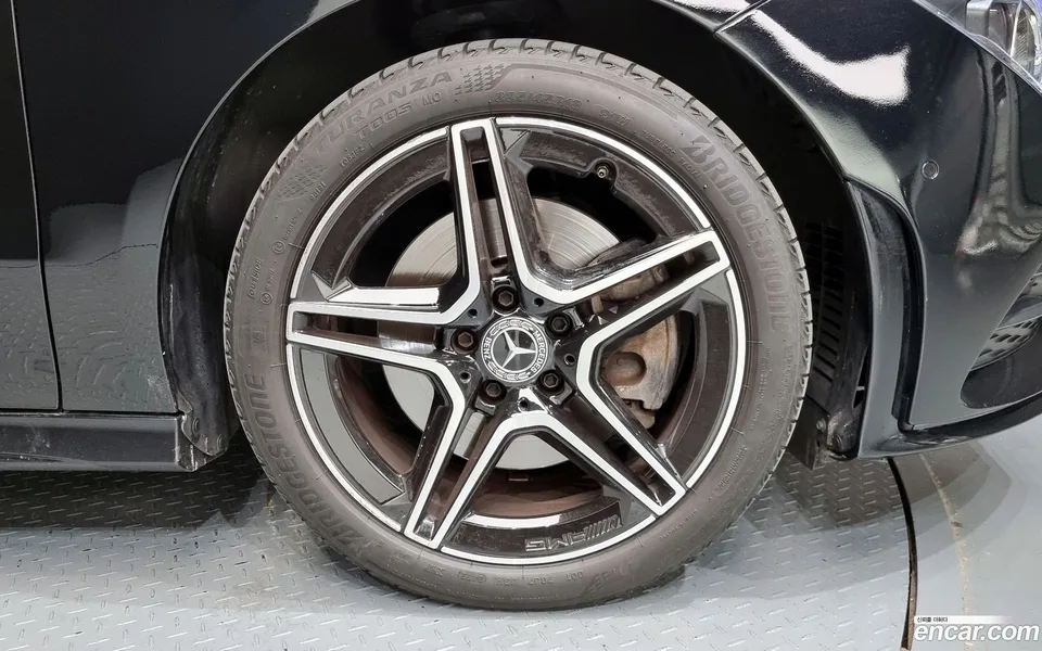 Mercedes-Benz CLA-Class CLA250 4MATIC 2022 — миниатюра 5