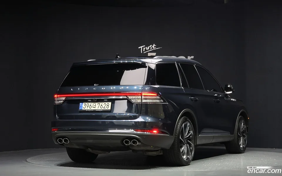 Lincoln Aviator 3.0 AWD 2023 — миниатюра 2