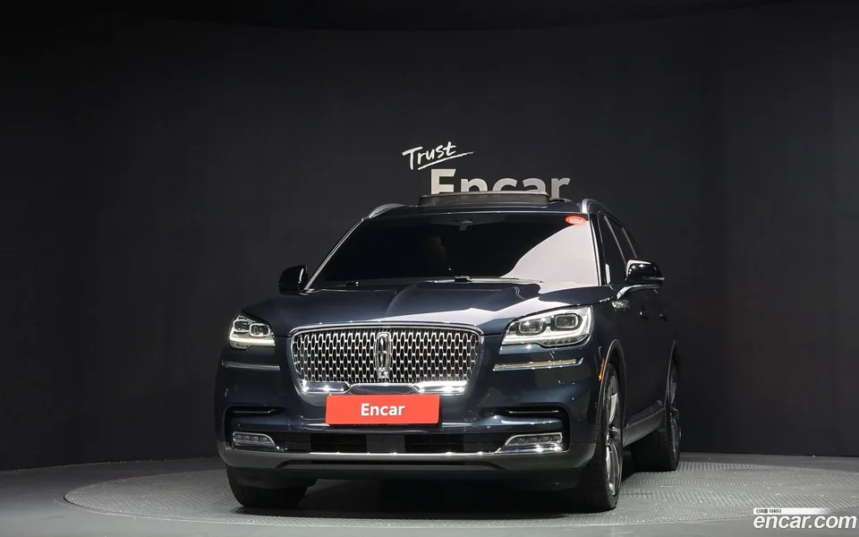 Lincoln Aviator 3.0 AWD 2023 — миниатюра 3