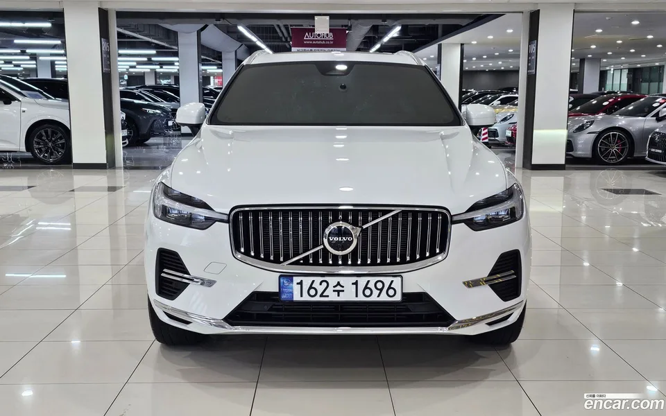 Volvo XC60 T8 2024 — миниатюра 3