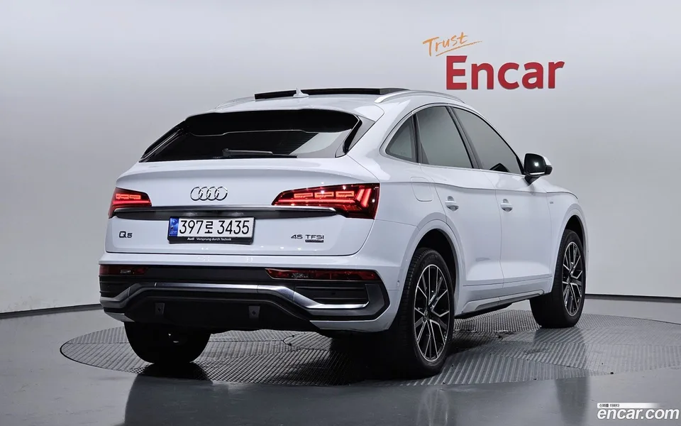 Audi Q5 45 TFSI 2023 — миниатюра 2