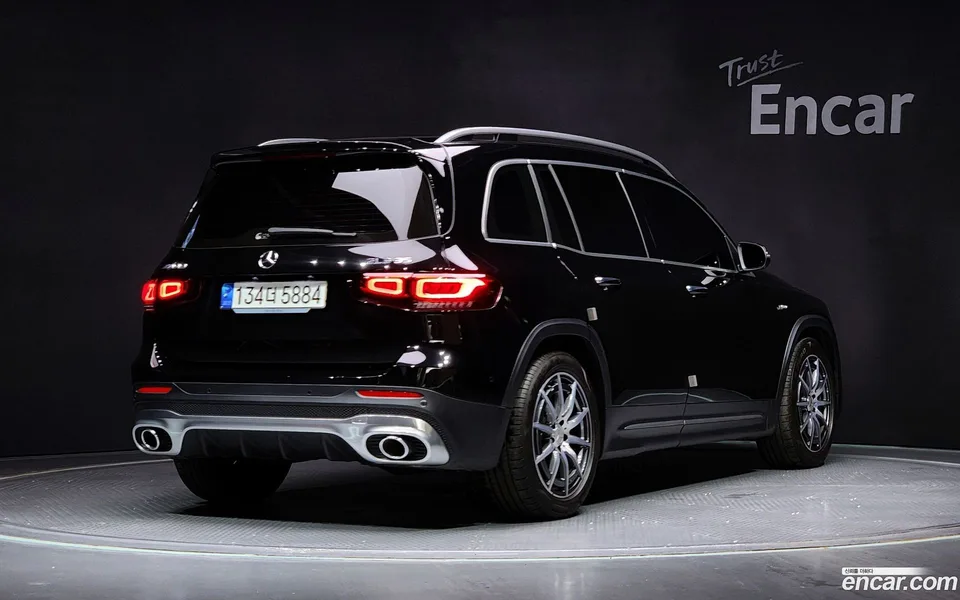 Mercedes-Benz GLB-Class AMG GLB35 4MATIC 2023 — миниатюра 2