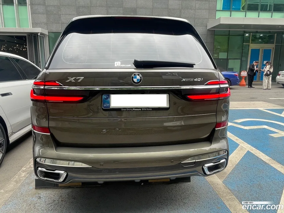 BMW X7 xDrive 40i M 7 2025 — миниатюра 4