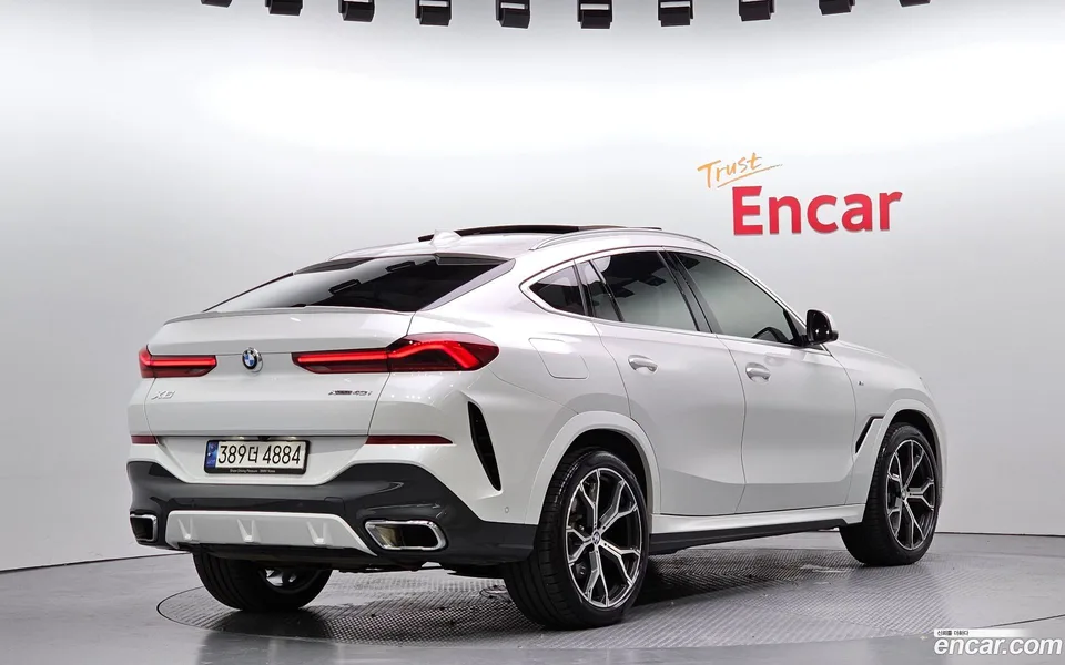 BMW X6 xDrive40i M 2023 — миниатюра 2