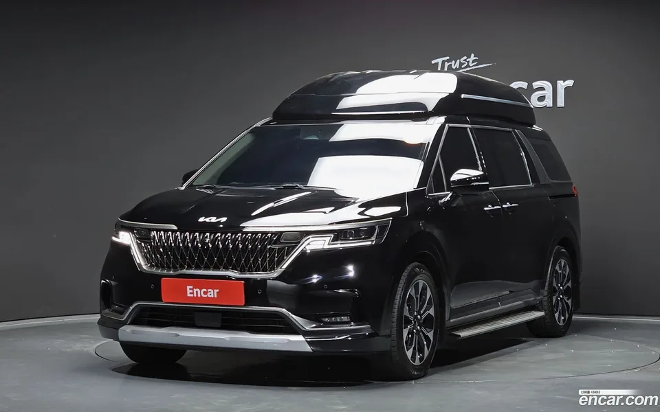 Kia Carnival 7 2023 — фото 1, купить с доставкой в Москву