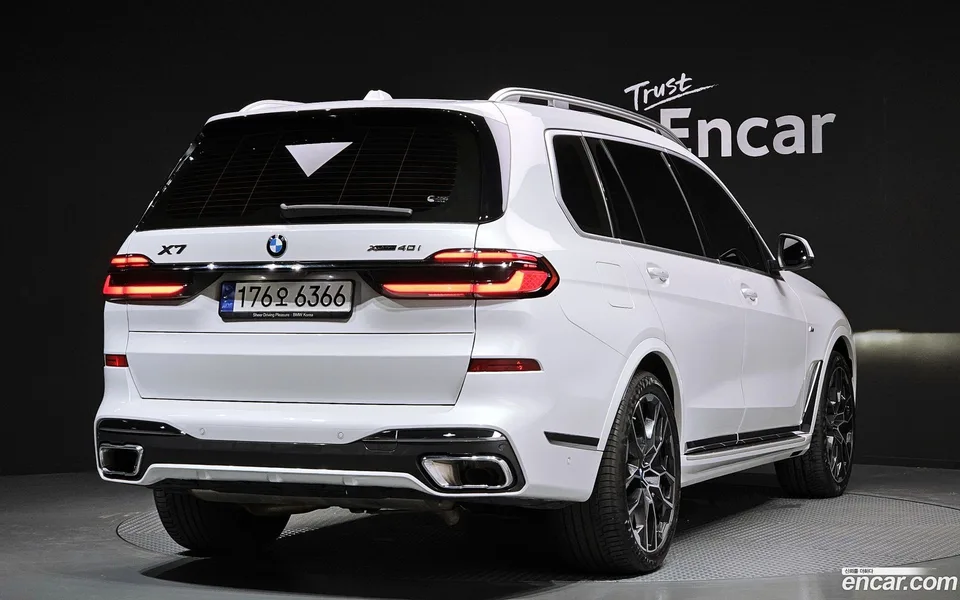 BMW X7 xDrive 40i M 7 2023 — миниатюра 2