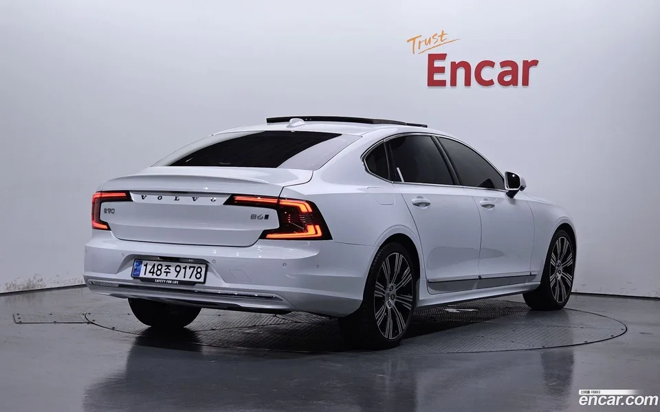 Volvo S90 B6 AWD 2025 — миниатюра 2