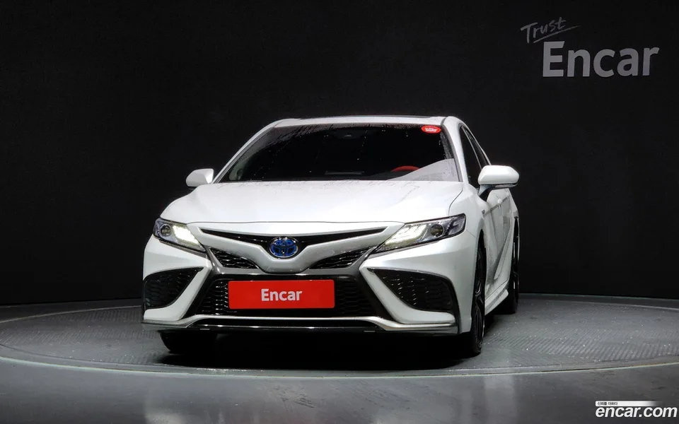 Toyota Camry 2.5 XSE 2024 — миниатюра 3