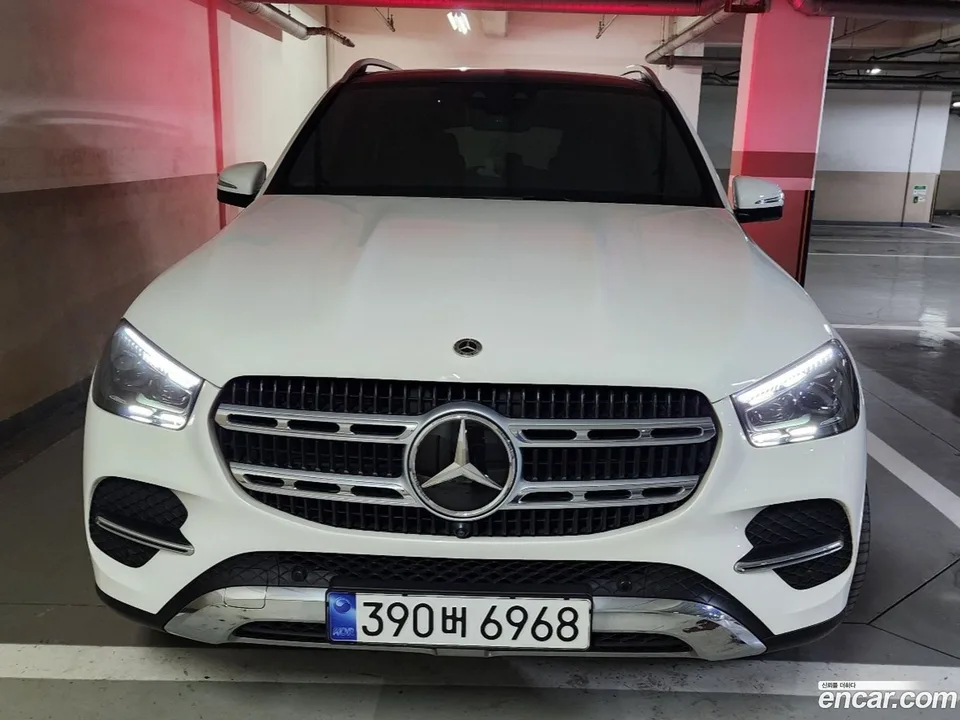 Mercedes-Benz GLE-Class GLE300d 4MATIC 2023 — миниатюра 2