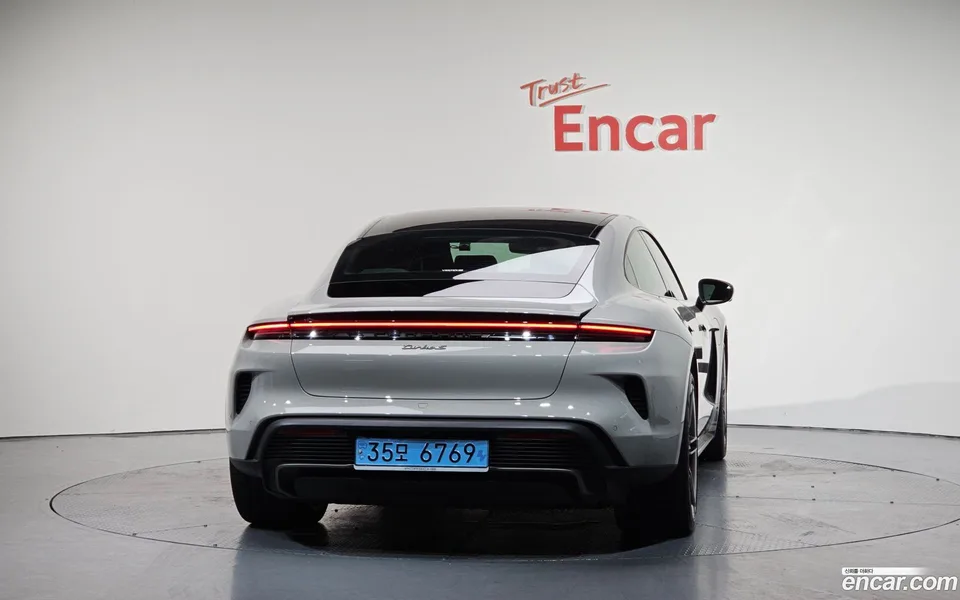 Porsche Taycan S 2024 — миниатюра 4