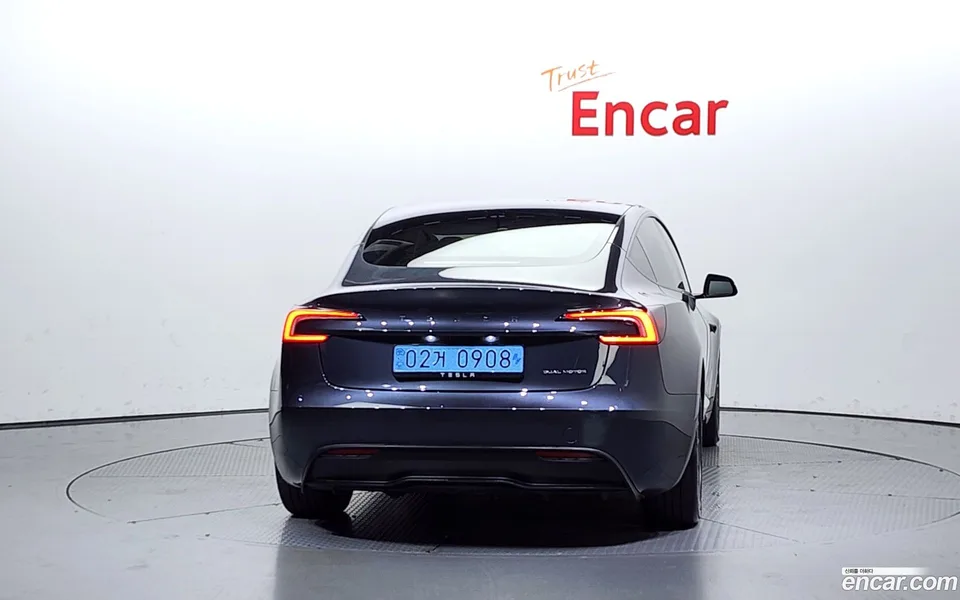 Tesla Model 3 AWD 2024 — миниатюра 4