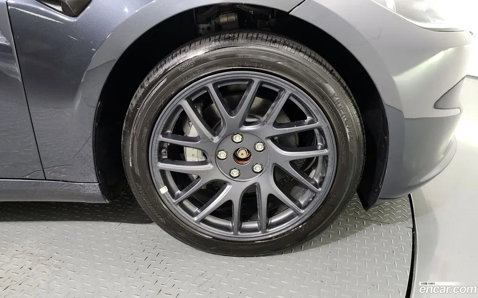 Tesla Model 3 AWD 2024 — миниатюра 5