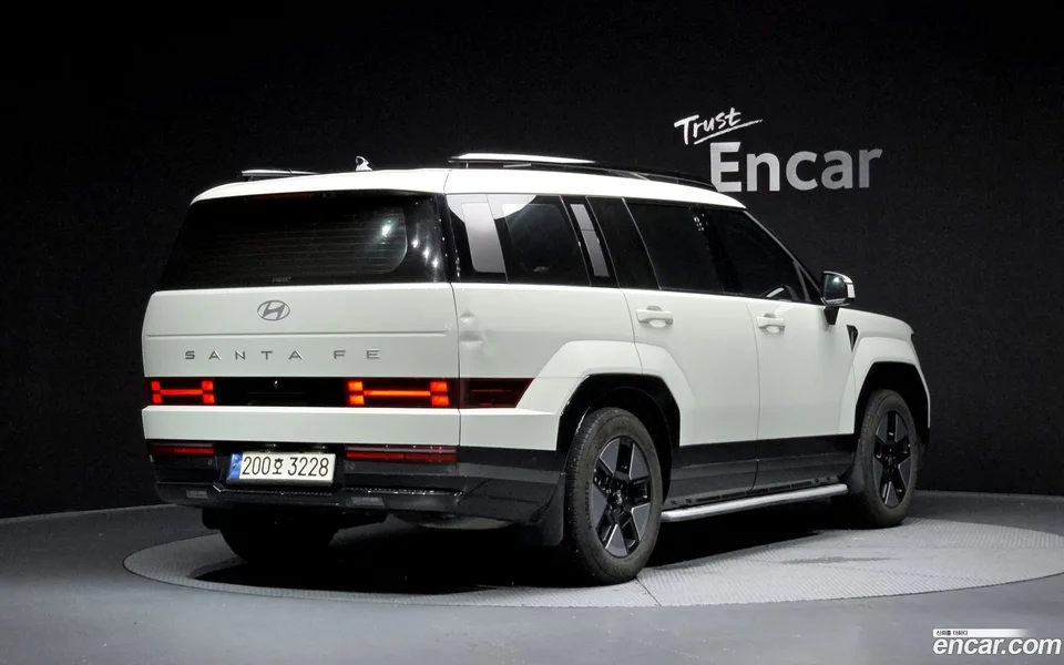 Hyundai Santa Fe HEV 1.6 2WD 2023 — миниатюра 2
